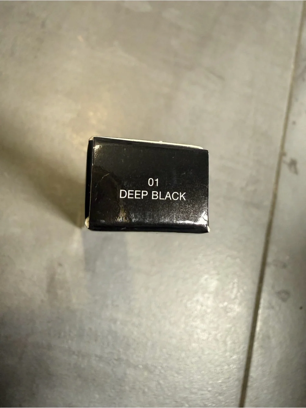Deep Black Defining Eyeliner - Black